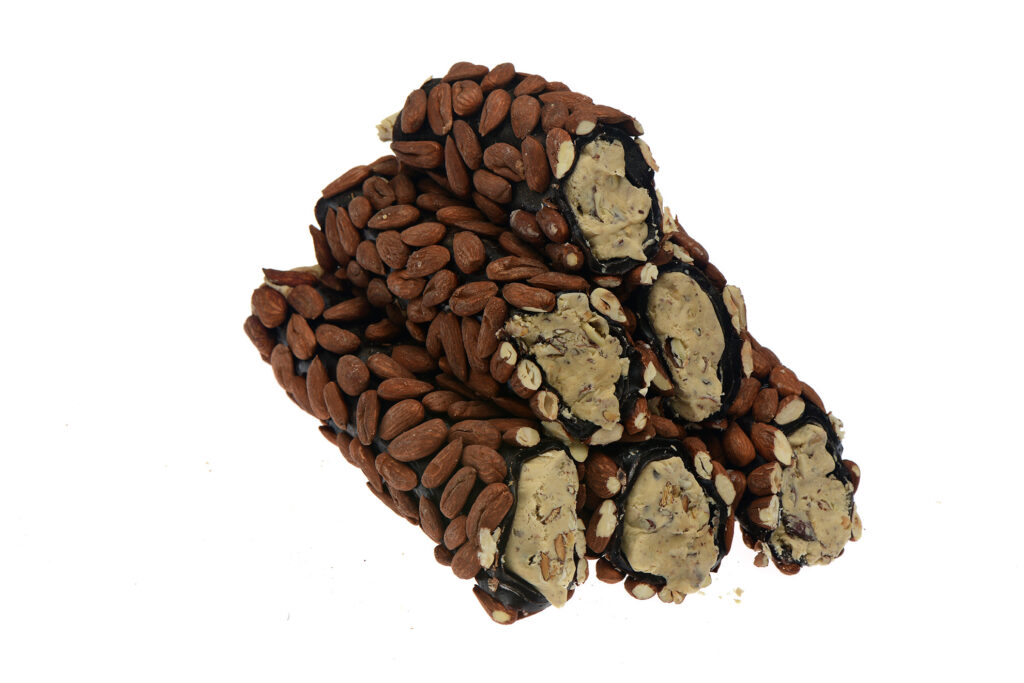 Tüm Badem Kaplı Kremalı Sarma Lokum